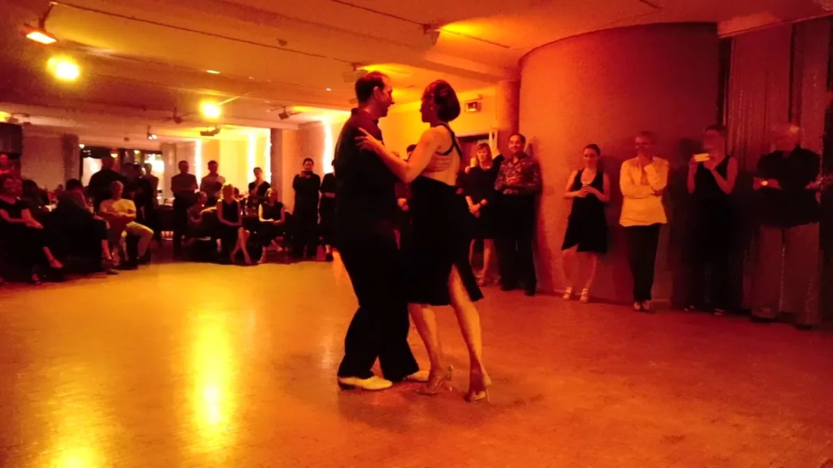 Tango am Meer präsentiert: Susanne und Rafael in Rostock mit Milonga Brava Oktober 2016