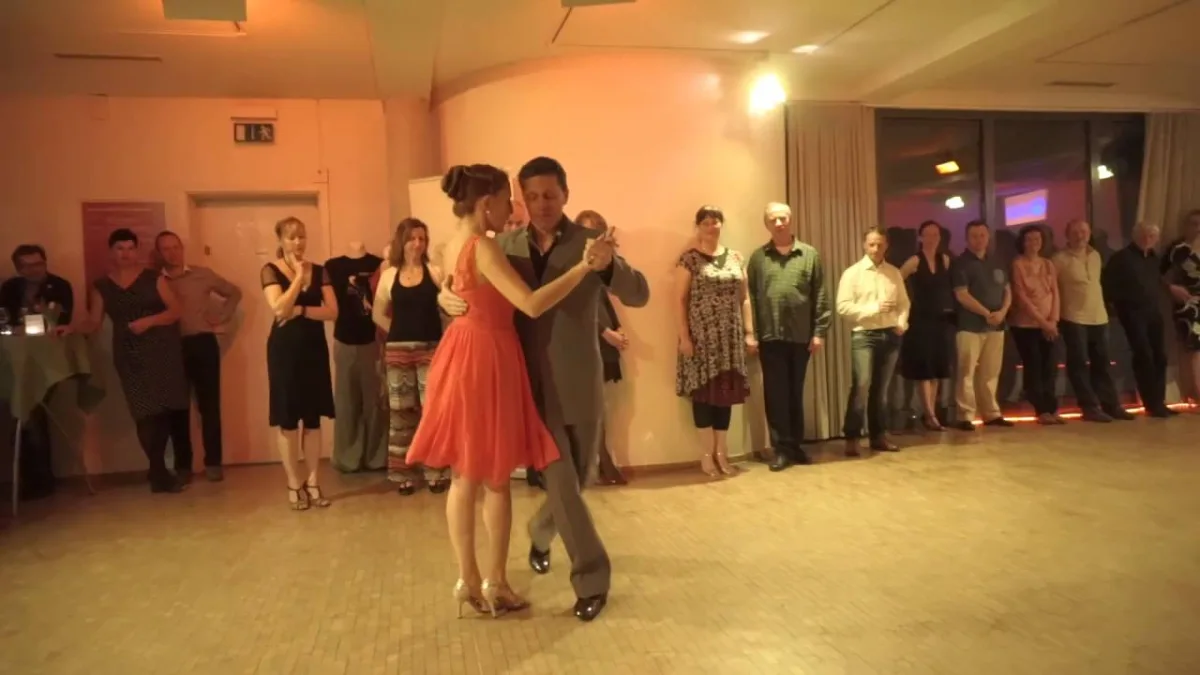 Show Diana del Valle und Juan Camerlingo tanzen zu la cicatriz “Tango am Meer” April 2016