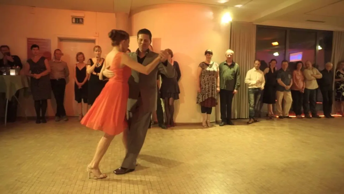Show Diana del Valle und Juan Camerlingo tanzen zu Mandria April 2016 bei Tango am Meer